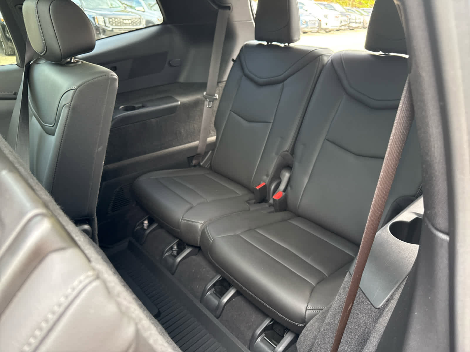 Used 2024 Cadillac XT6 Luxury w/ LPO, Floor Liner Package image 31