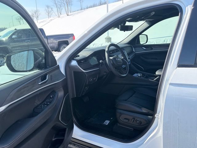 New 2026 Jeep Grand Cherokee Limited w/ Luxury Tech Group II AWD/4WD image 15