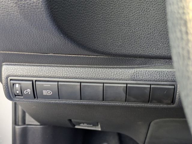 Used 2023 Toyota Corolla LE image 21