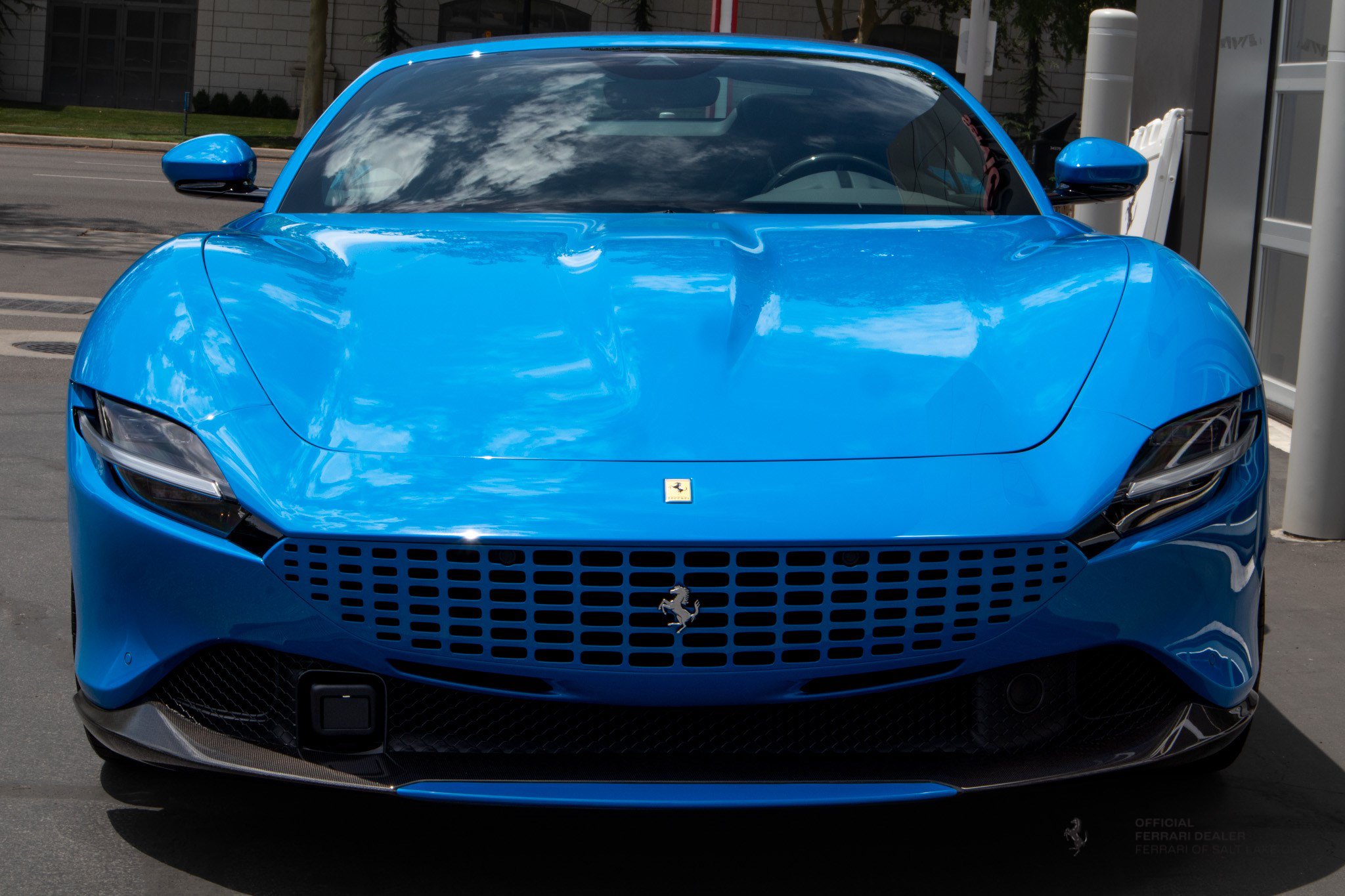 Used 2024 Ferrari Roma Spider RWD image 9