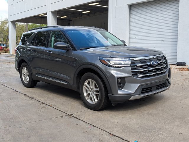 Used 2025 Ford Explorer Active w/ Active Comfort Package video 3