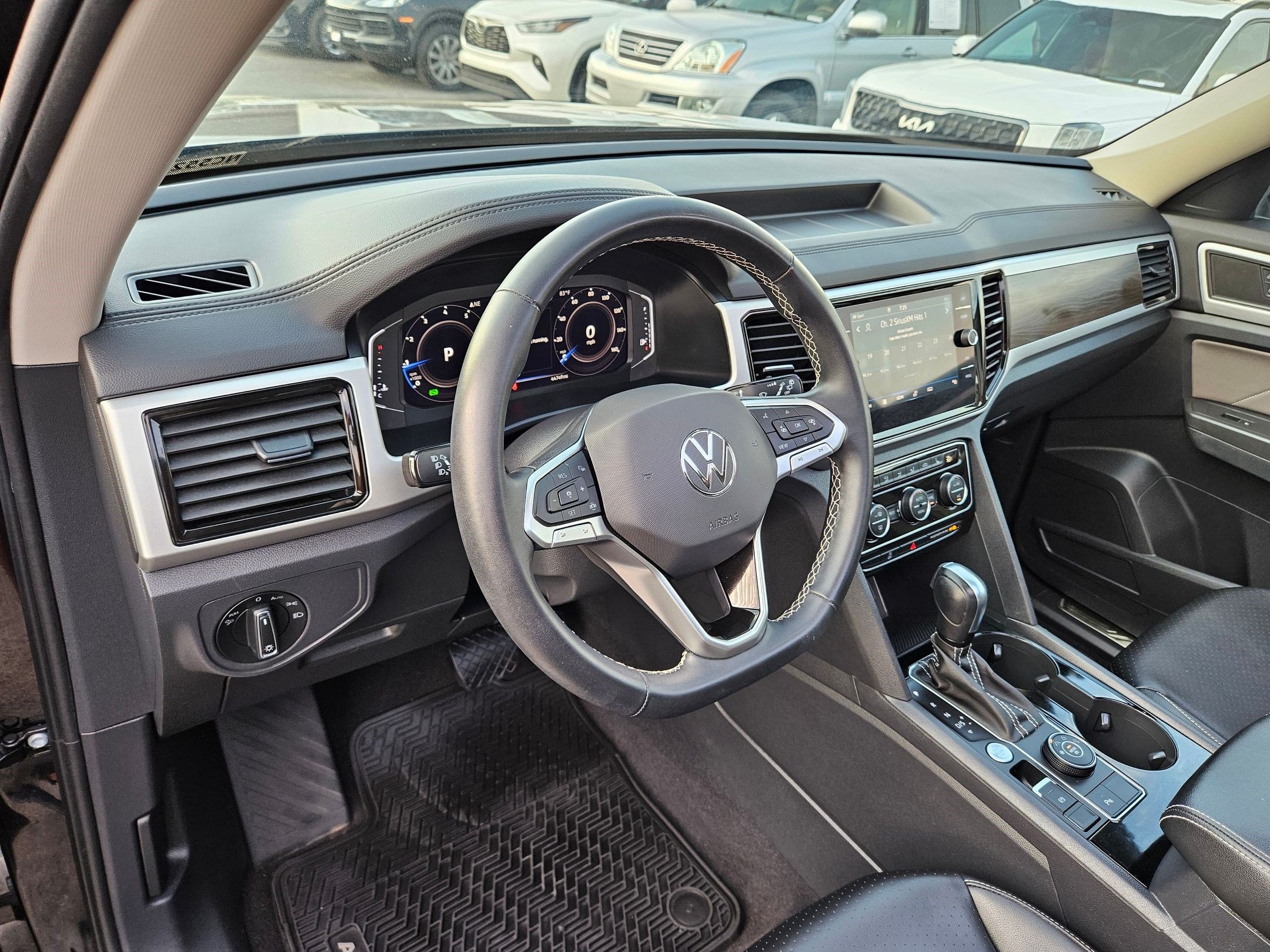 Used 2022 Volkswagen Atlas SE AWD/4WD image 16