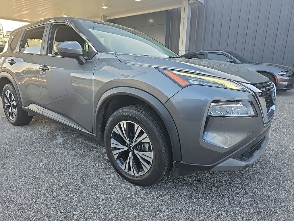 Used 2023 Nissan Rogue SV image 6