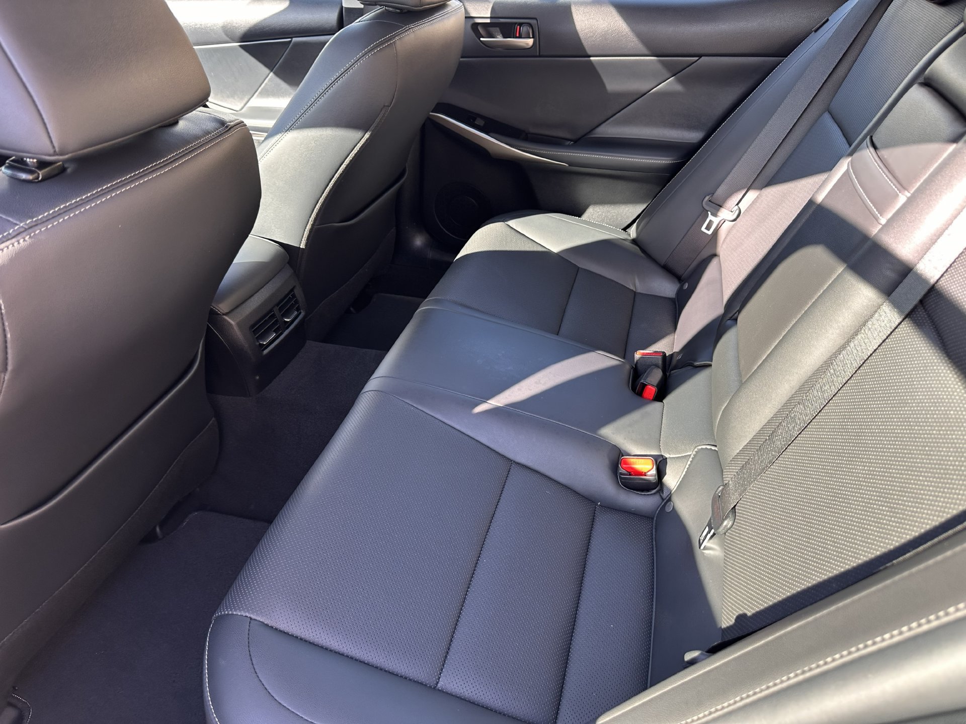 Used 2017 Lexus IS 300 AWD w/ Navigation System Package image 4