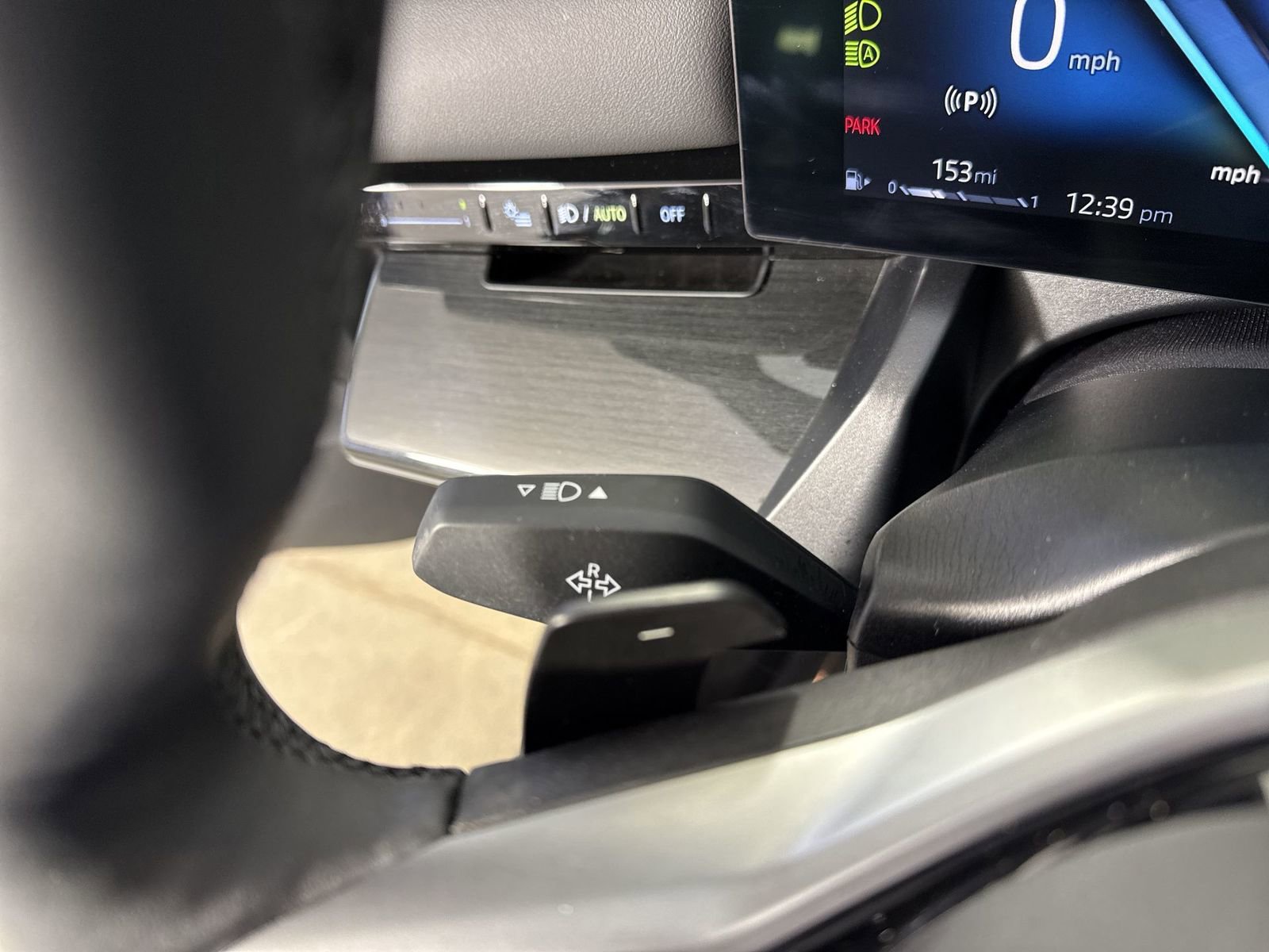 Used 2025 BMW 530i xDrive image 15