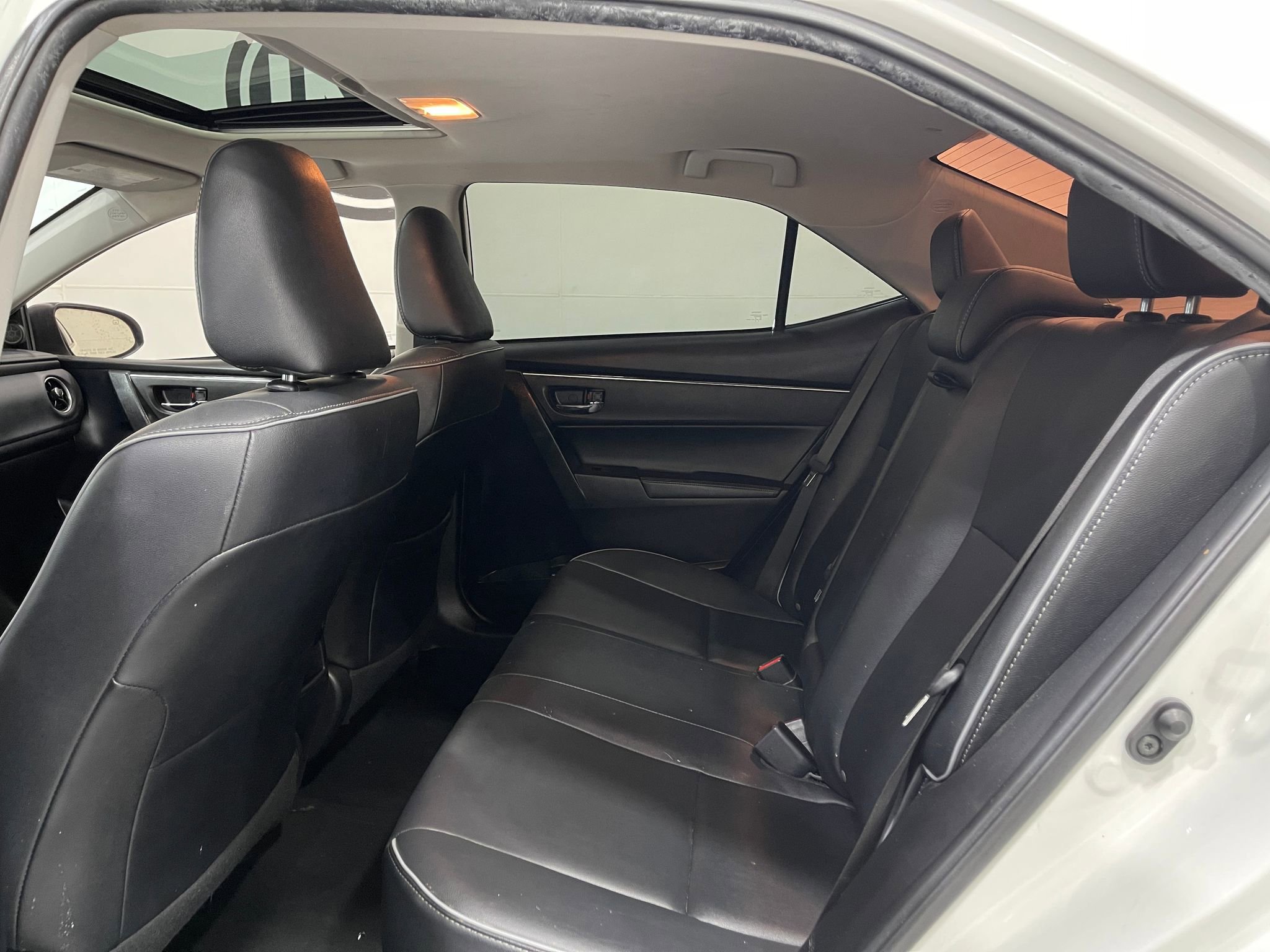 Used 2019 Toyota Corolla XLE w/ Carpet Mat Package (TMS) image 28