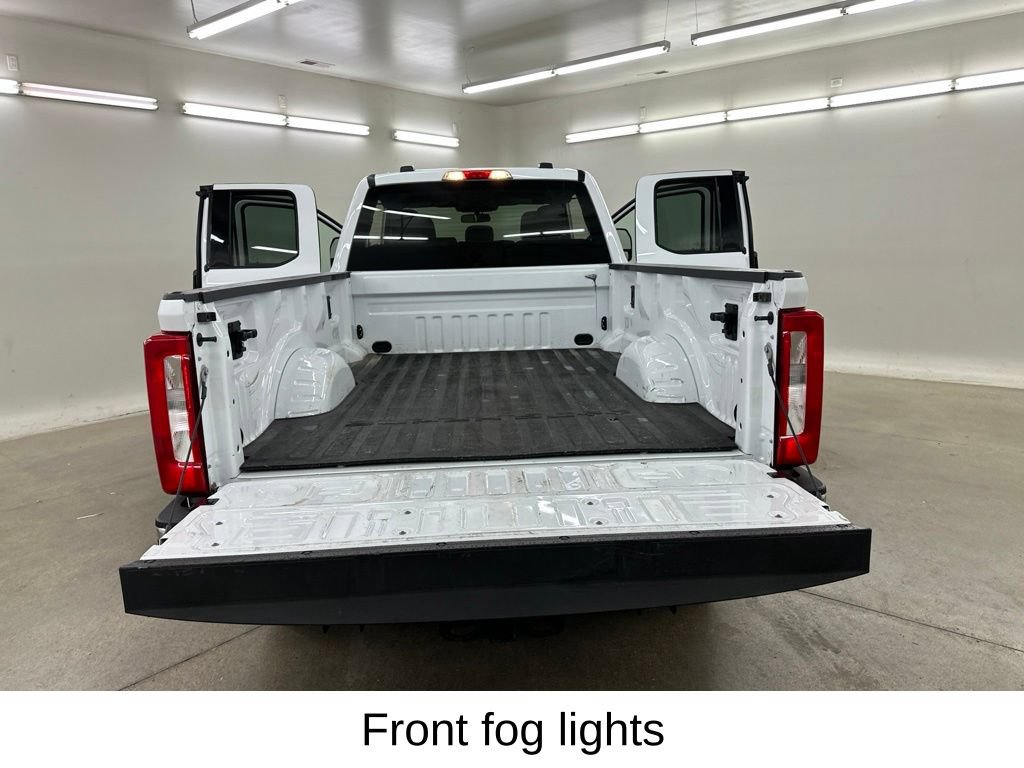 Used 2023 Ford F250 XLT w/ Snow Plow/Camper Package AWD/4WD image 31