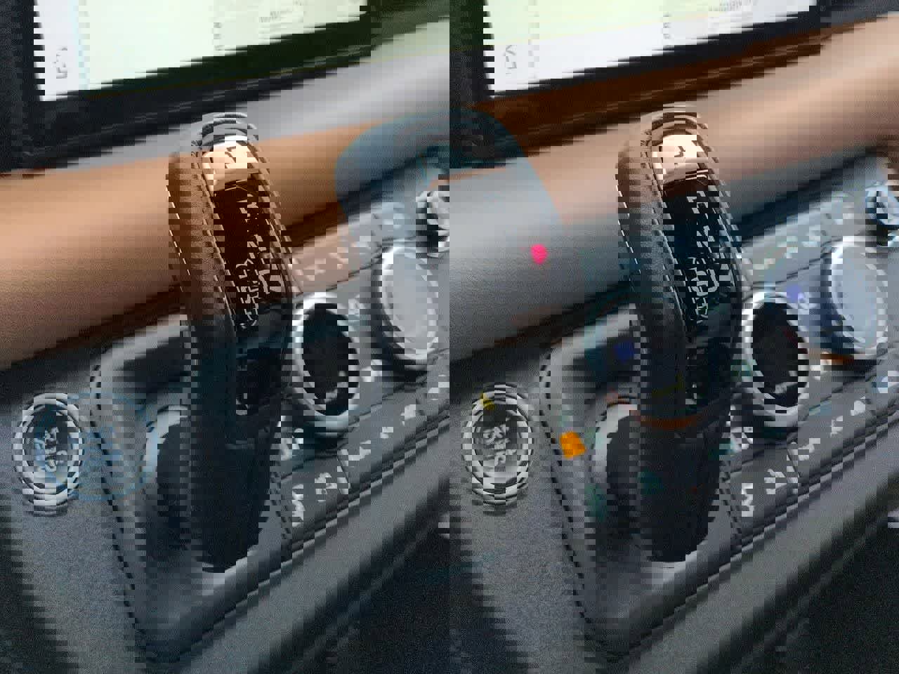 Used 2020 Land Rover Defender 110 X image 34