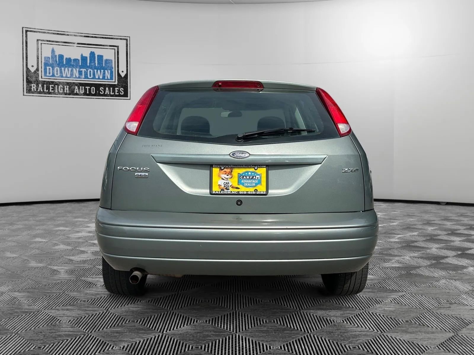 Used 2005 Ford Focus SES image 7