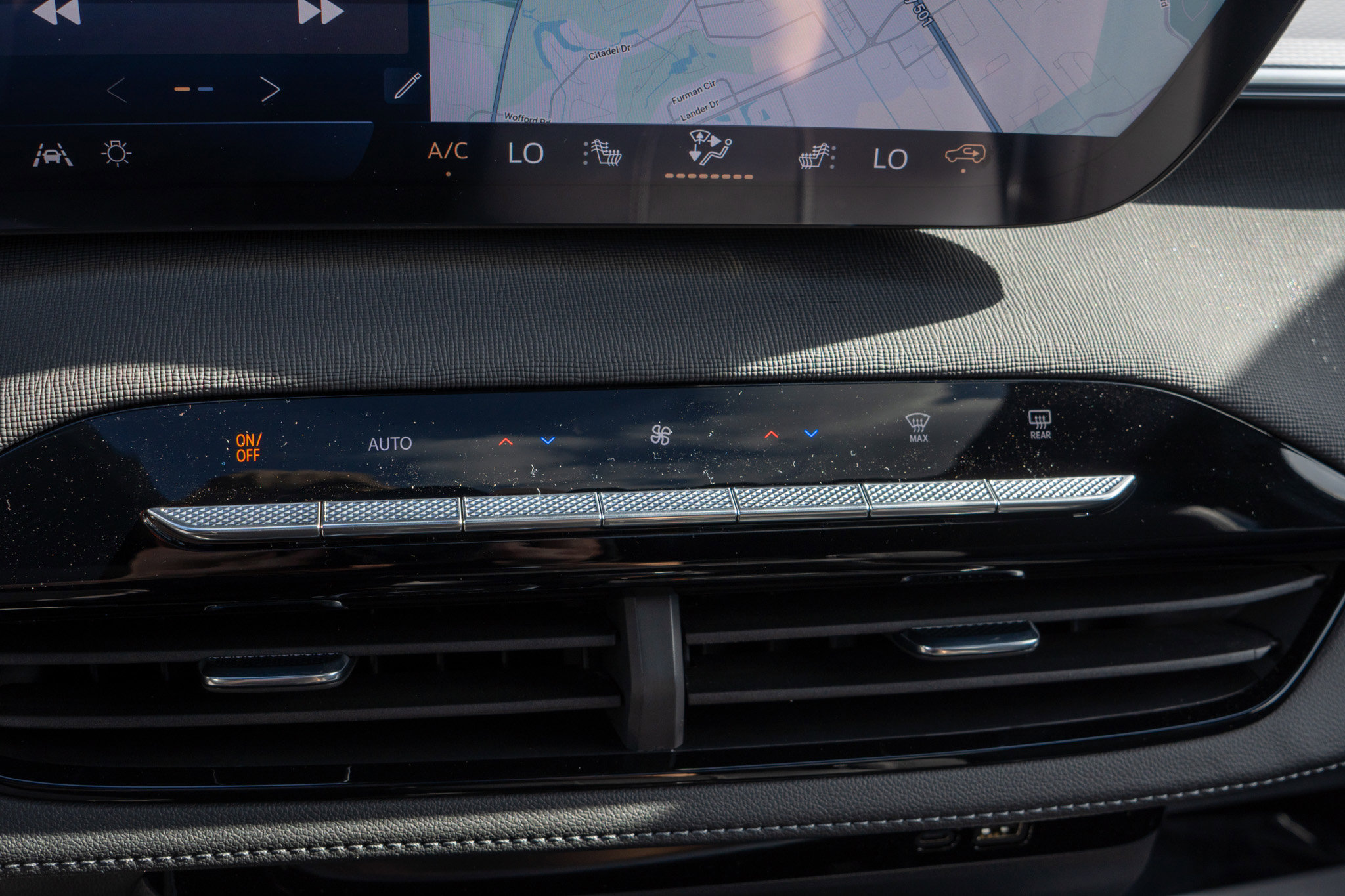 New 2026 Buick Enclave Sport Touring w/ Super Cruise Package image 14