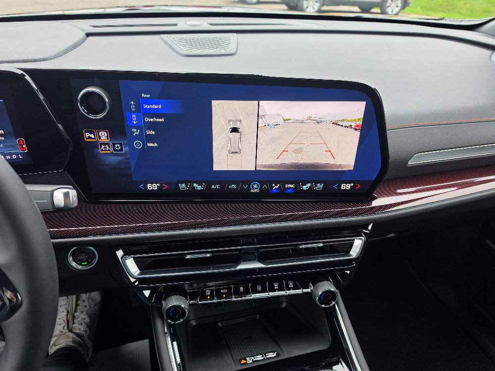 New 2027 Chevrolet Traverse RS AWD/4WD image 8