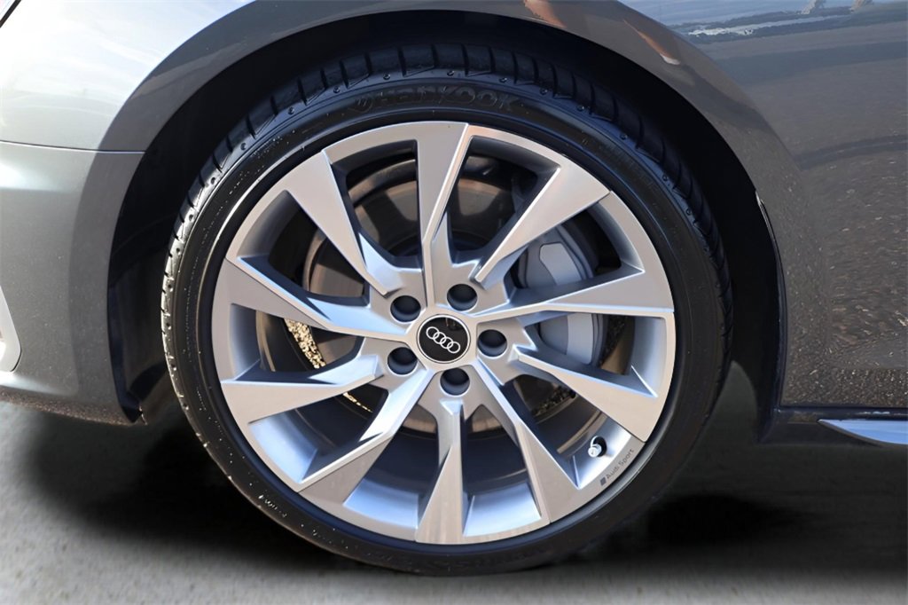 Used 2023 Audi A4 2.0T Premium Plus w/ Premium Plus Package image 9