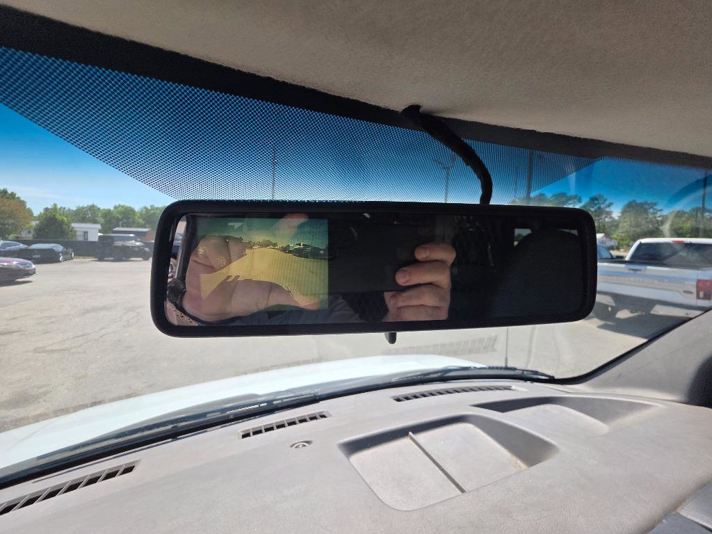 Used 2014 Chevrolet Express 2500 RWD image 16