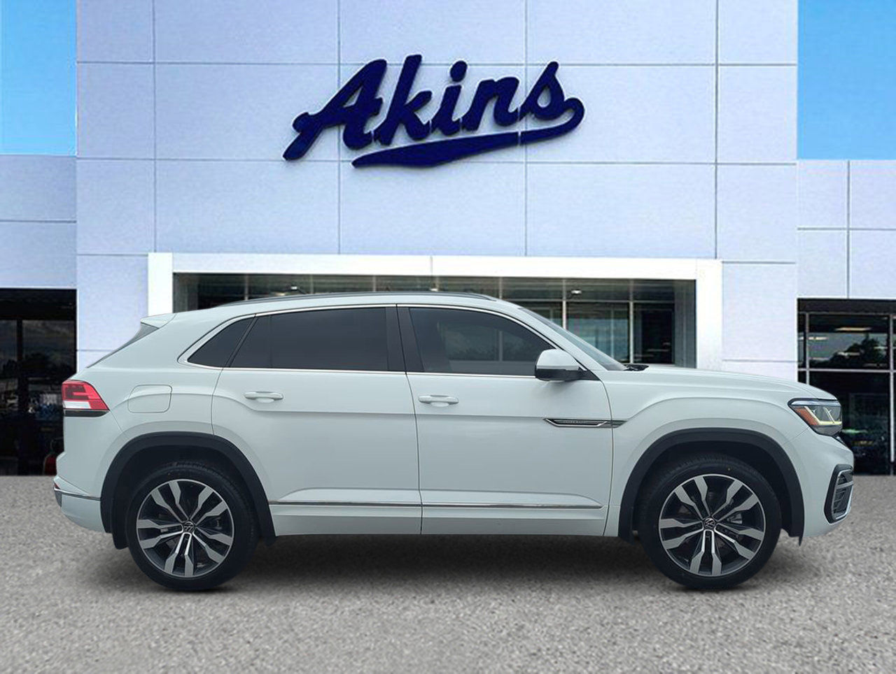 Used 2020 Volkswagen Atlas Cross Sport SEL R-Line image 1
