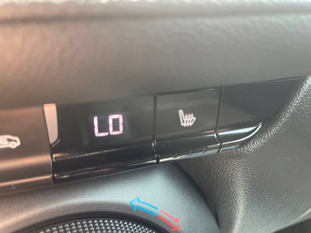 Used 2022 Chevrolet Blazer RS FWD image 25