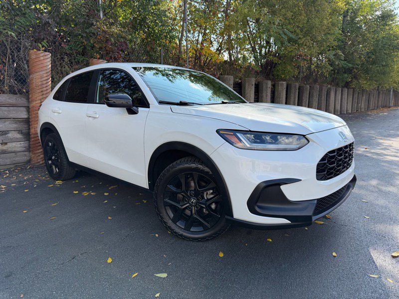 Used 2023 Honda HR-V Sport image 4