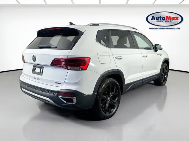 Used 2023 Volkswagen Taos SE image 2
