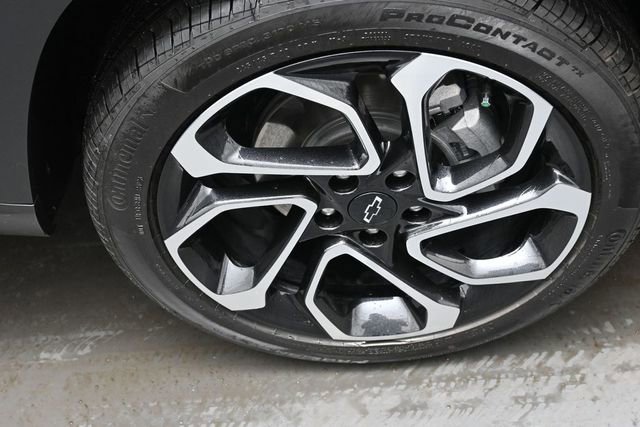 Used 2025 Chevrolet Trax RS FWD image 30