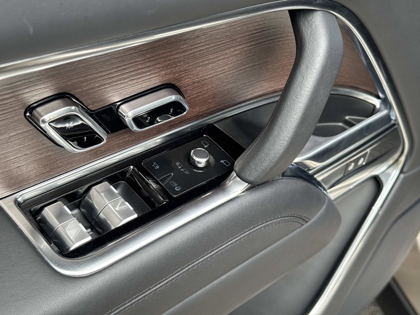 Certified 2023 Land Rover Range Rover Autobiography image 21