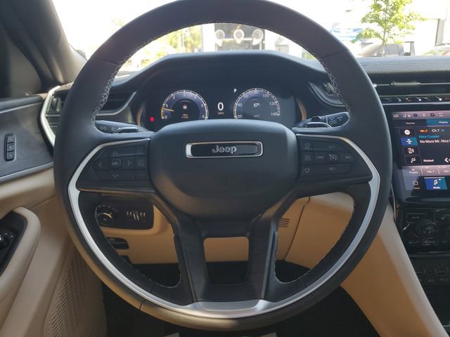 Certified 2025 Jeep Grand Cherokee Limited w/ Luxury Tech Group II image 26