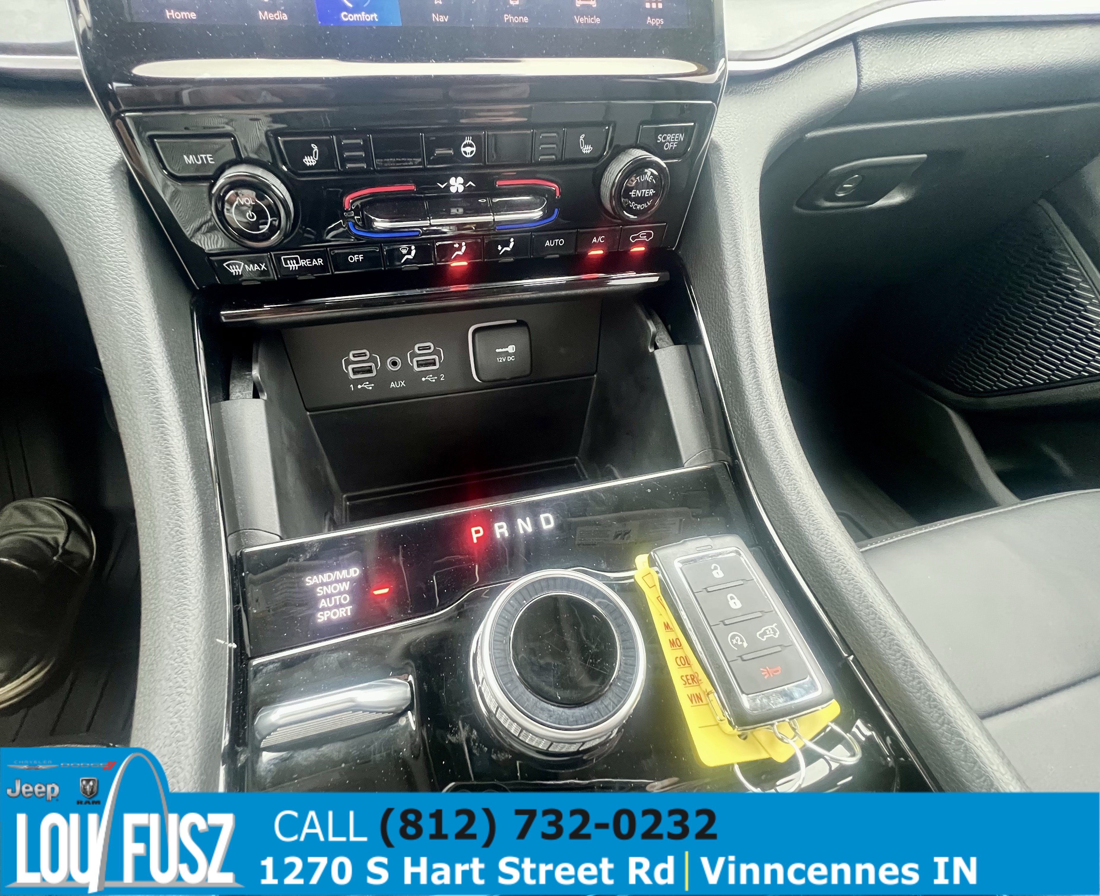 Used 2023 Jeep Grand Cherokee Limited w/ Black Appearance Package AWD/4WD image 12