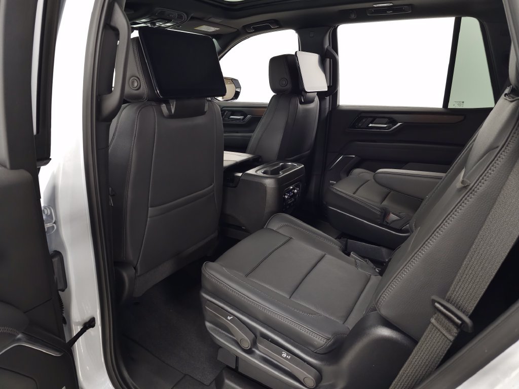 Used 2026 GMC Yukon Denali w/ Denali Reserve Package AWD/4WD image 38