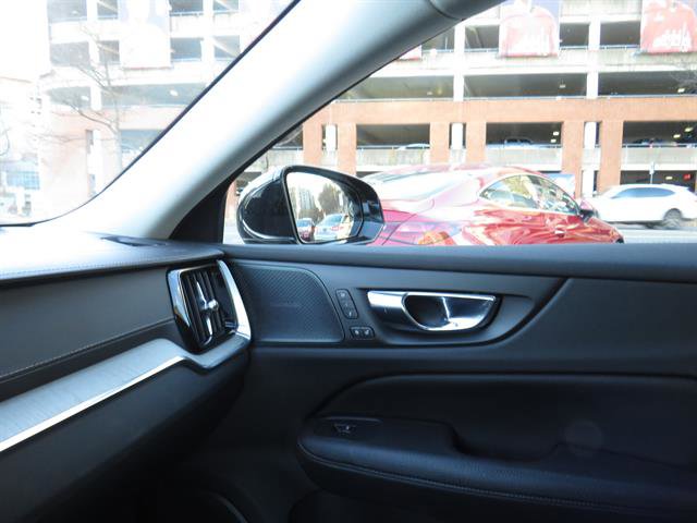 Used 2020 Volvo S60 T6 Inscription w/ Protection Package Premier image 18