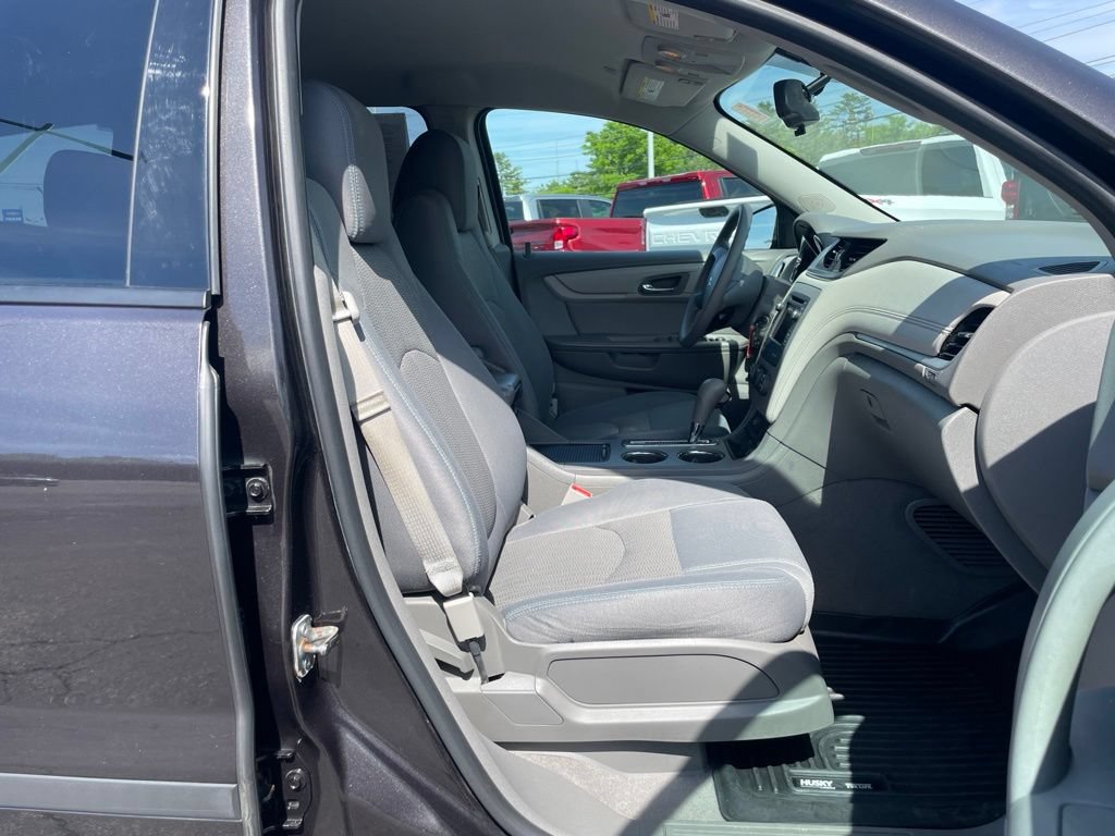 Used 2017 Chevrolet Traverse LS AWD/4WD image 24