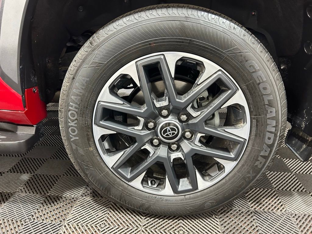 Used 2023 Toyota Sequoia Limited image 35