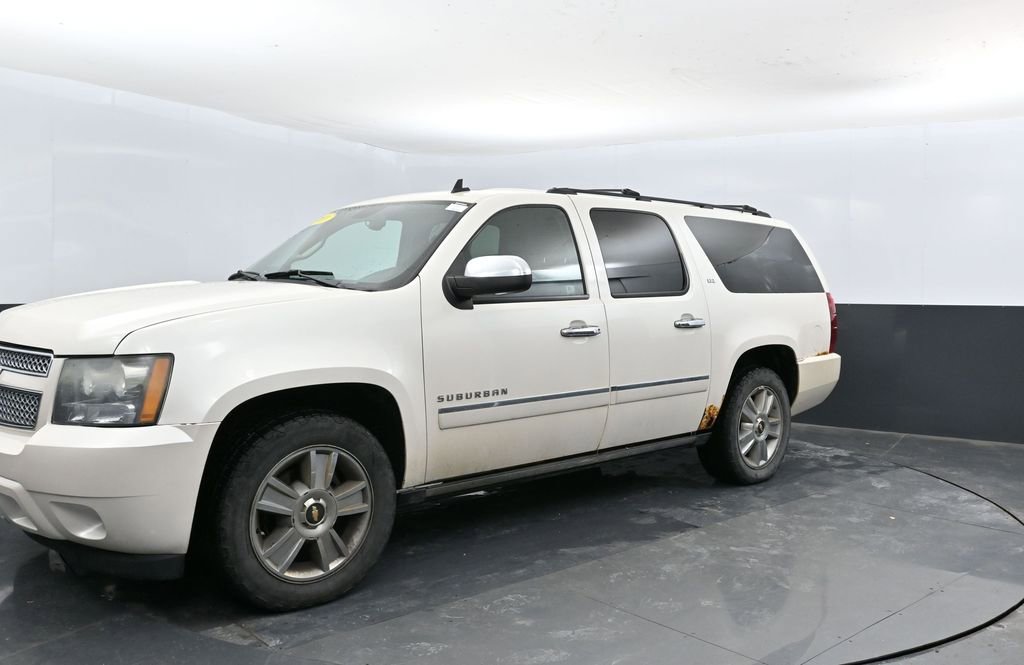 Used 2010 Chevrolet Suburban LTZ image 8