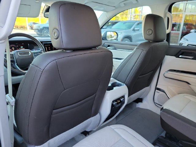 Used 2024 GMC Acadia Denali AWD/4WD image 11