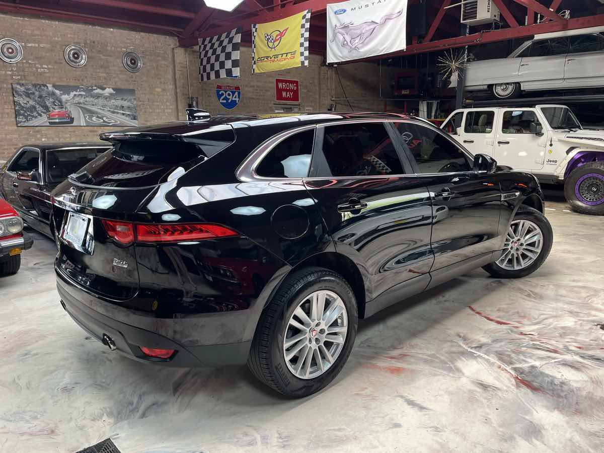 Used 2017 Jaguar F-PACE Prestige AWD/4WD image 2