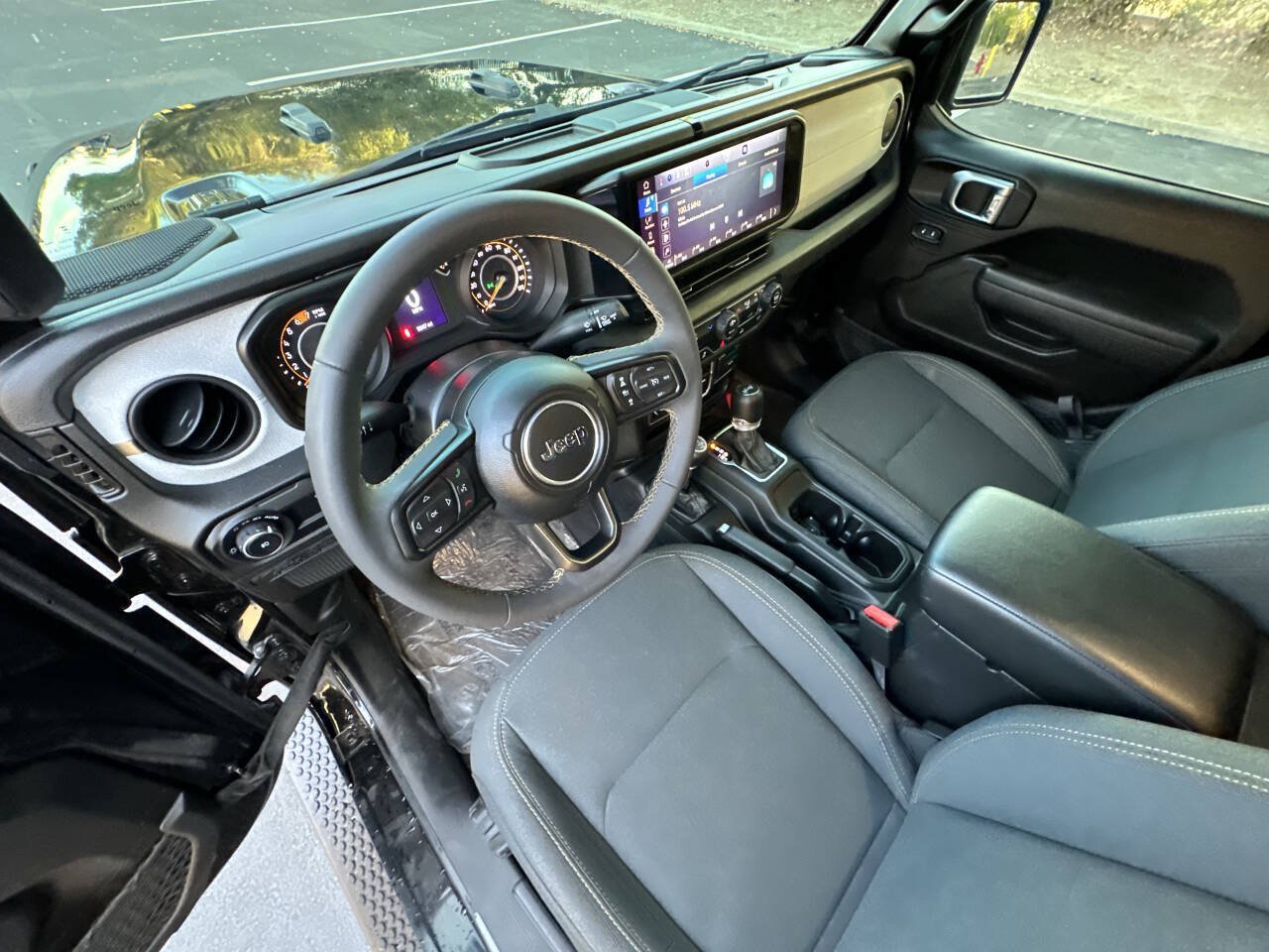 Used 2024 Jeep Wrangler Unlimited Sport AWD/4WD image 15
