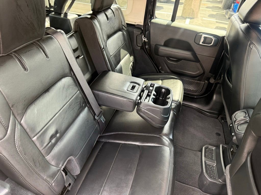 Used 2022 Jeep Wrangler Unlimited Sahara AWD/4WD image 56