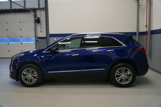 Used 2023 Cadillac XT5 Premium Luxury w/ Technology Package AWD/4WD image 2