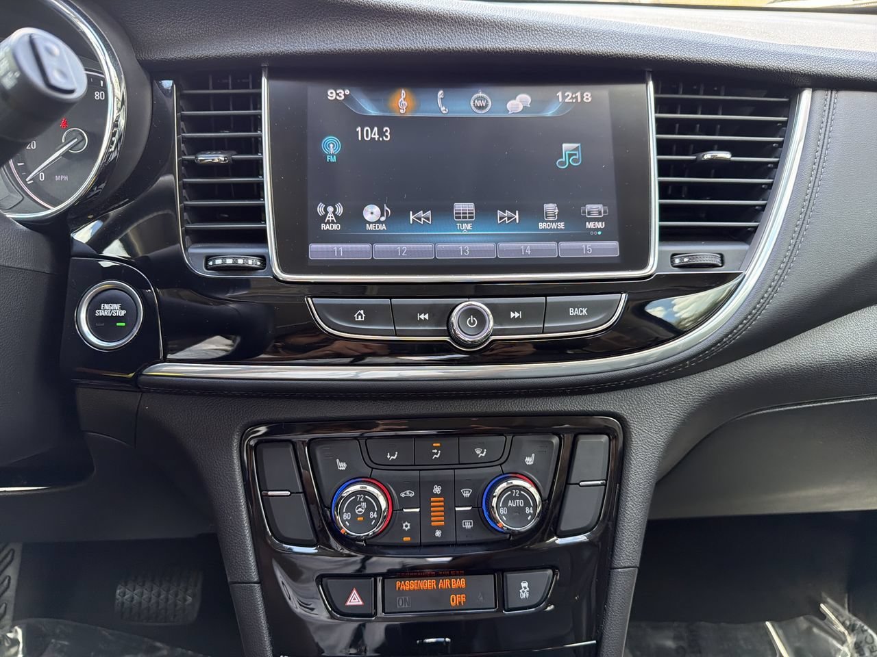 Used 2020 Buick Encore Essence FWD image 18