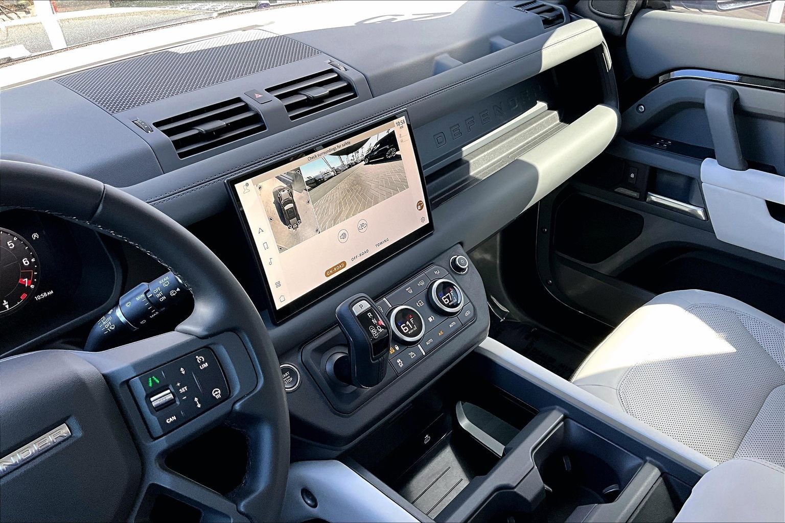 Used 2025 Land Rover Defender 110 S image 32