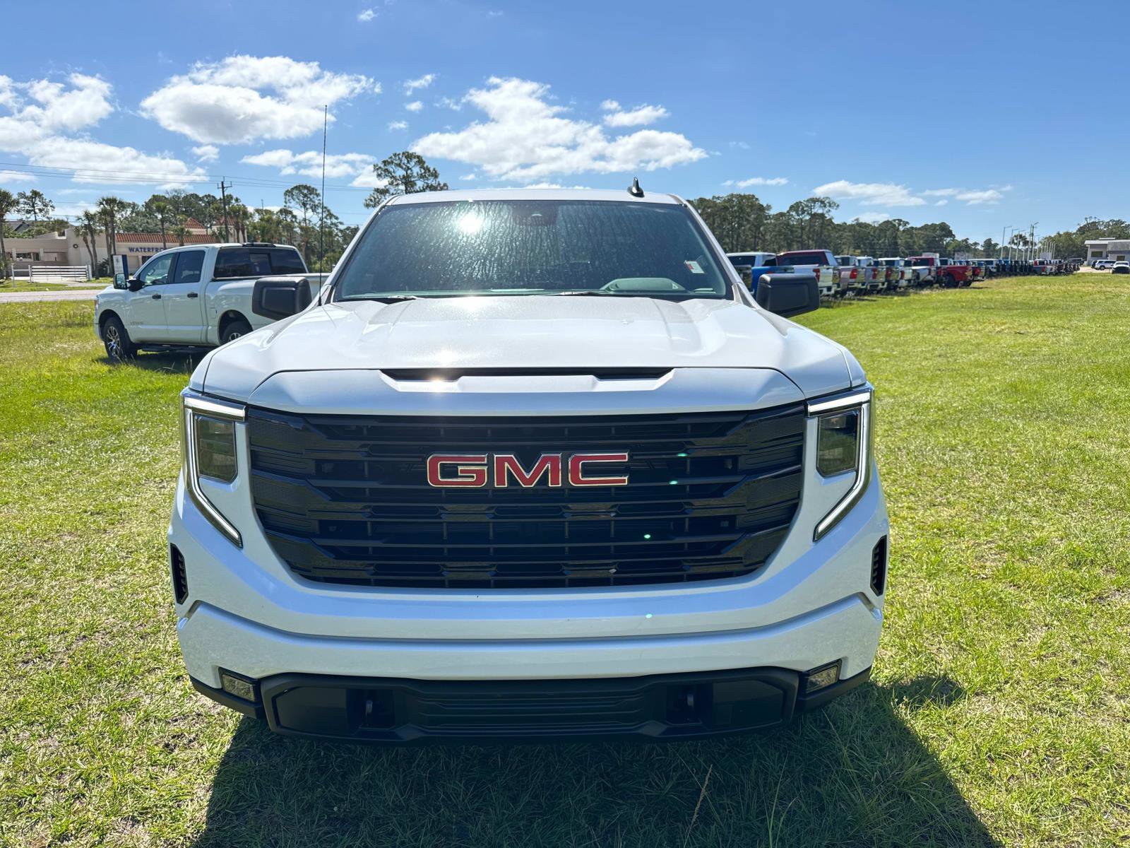 Used 2026 GMC Sierra 1500 Elevation w/ Preferred Package AWD/4WD image 8