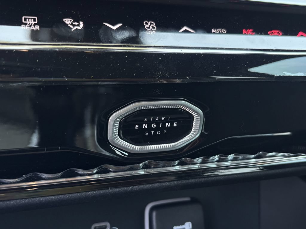 New 2026 Jeep Grand Cherokee Limited AWD/4WD image 14