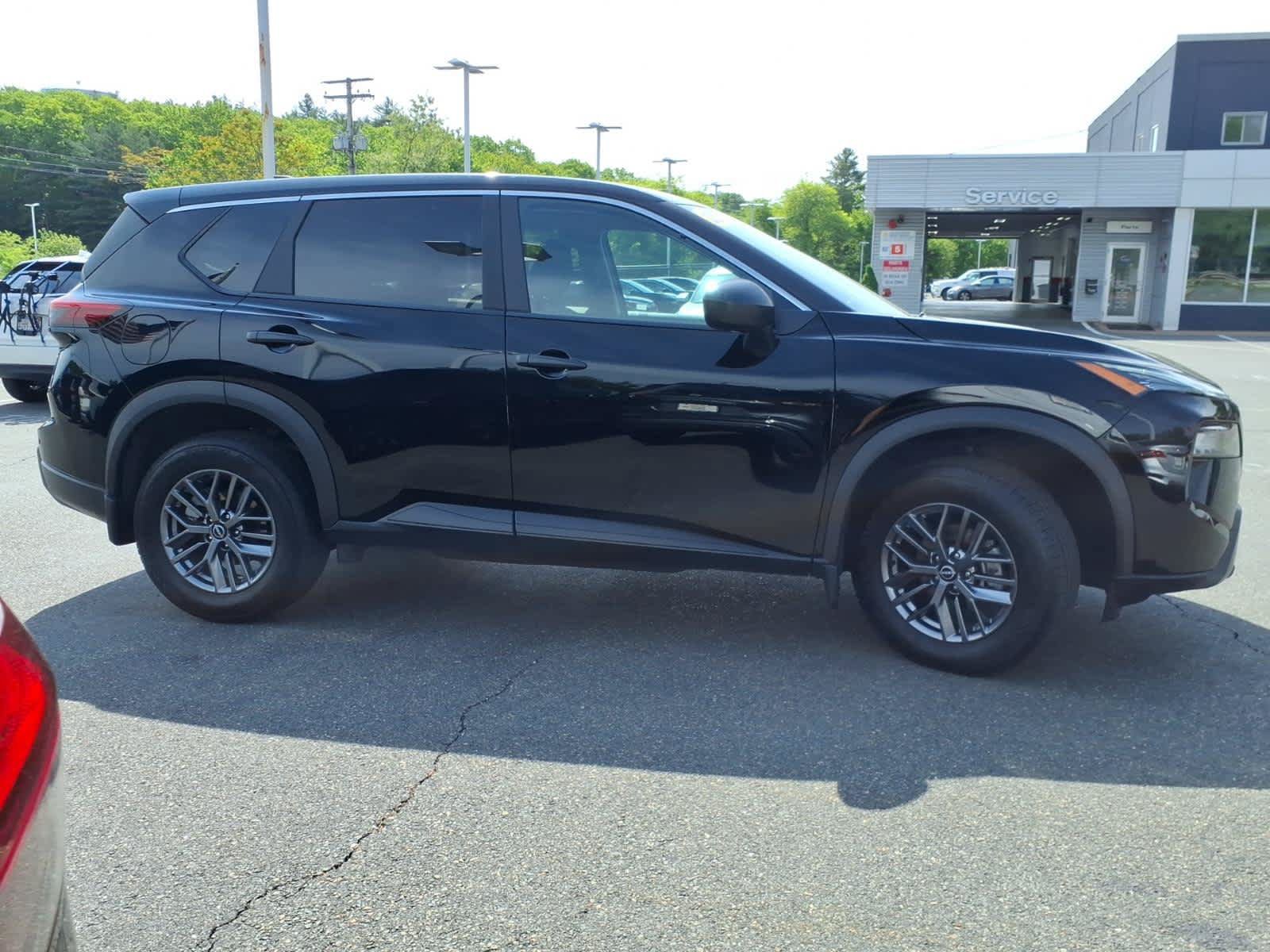 Certified 2025 Nissan Rogue S AWD/4WD image 4