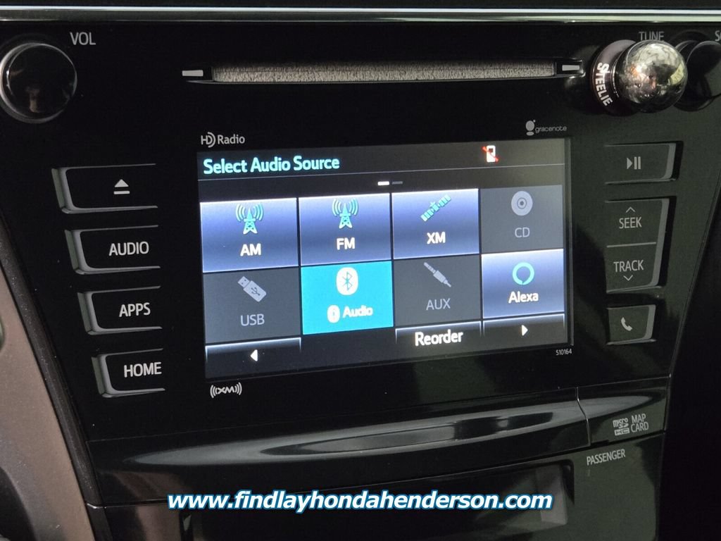 Used 2017 Toyota Prius V Four w/ Carpet Mat Package FWD image 27