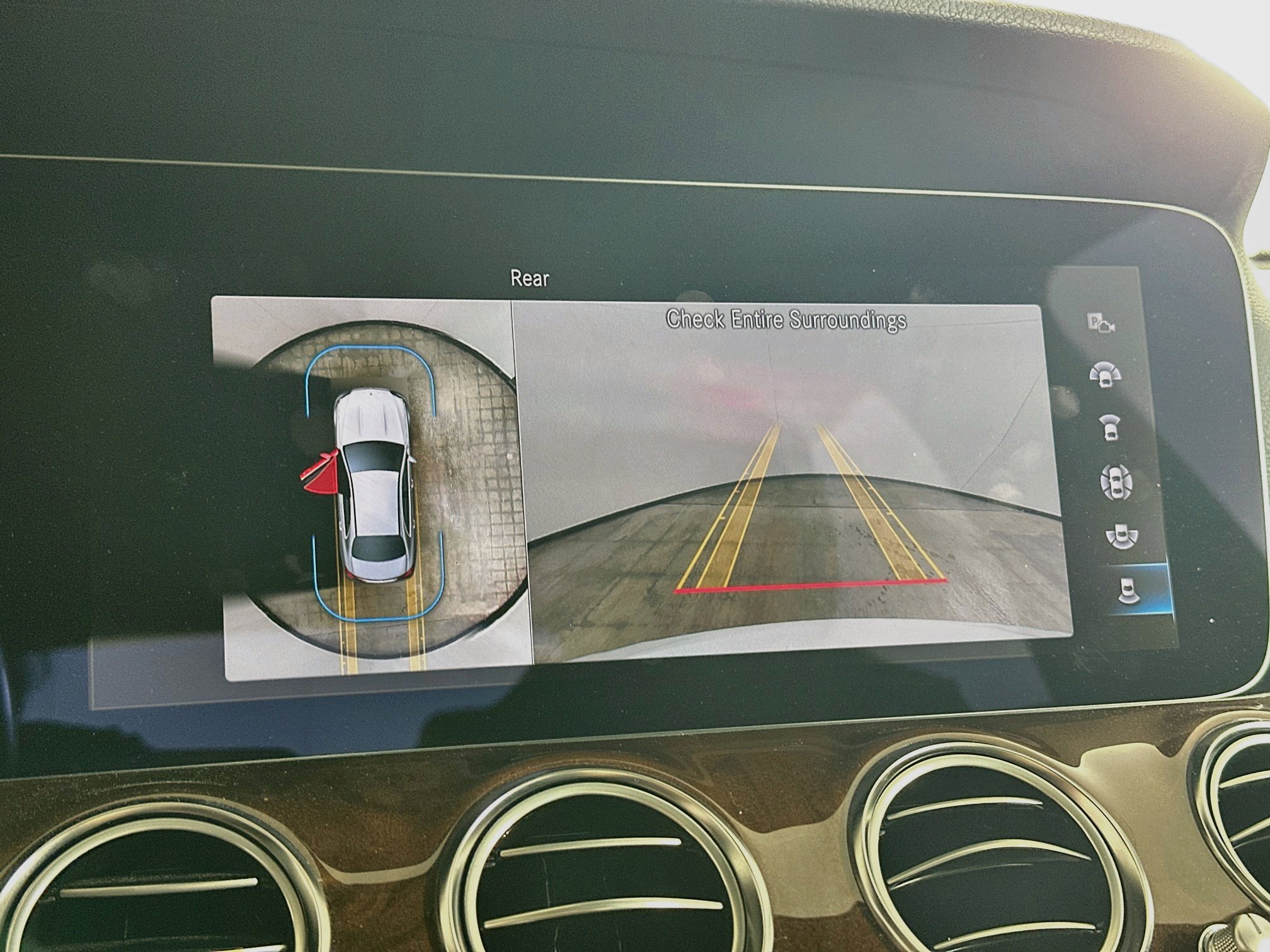 Used 2023 Mercedes-Benz E 350 4MATIC Sedan image 23