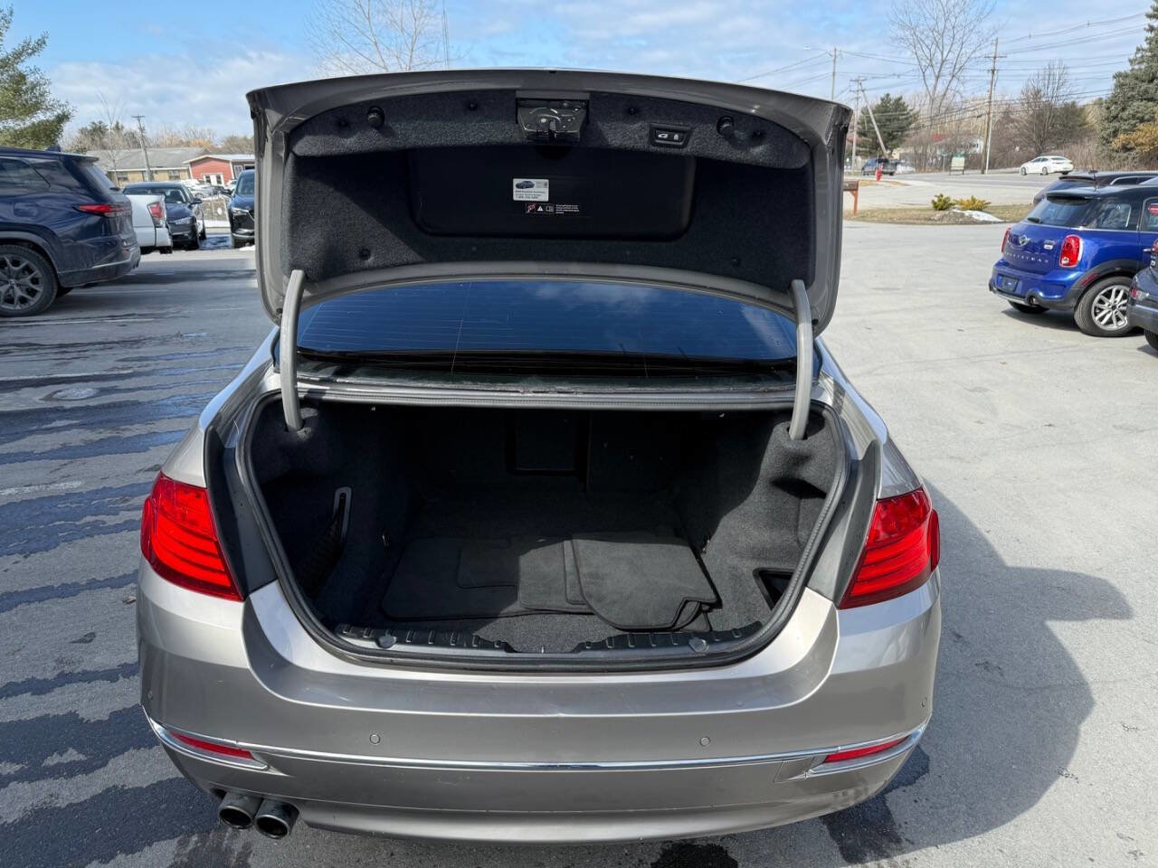 Used 2015 BMW 528i xDrive Sedan image 12