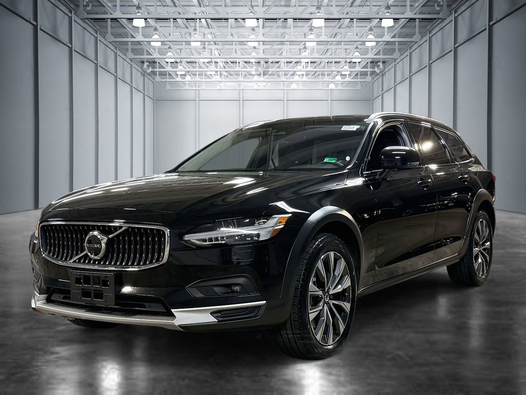 Used 2024 Volvo V90 B6 Cross Country Plus AWD/4WD image 1