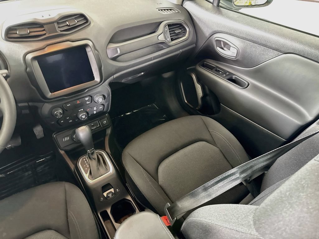 Used 2023 Jeep Renegade Latitude AWD/4WD image 26