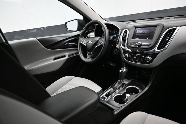 Used 2020 Chevrolet Equinox LS FWD image 12
