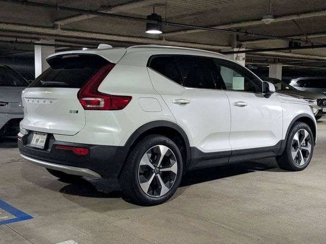 New 2025 Volvo XC40 B5 Core w/ Protection Package Premier image 3
