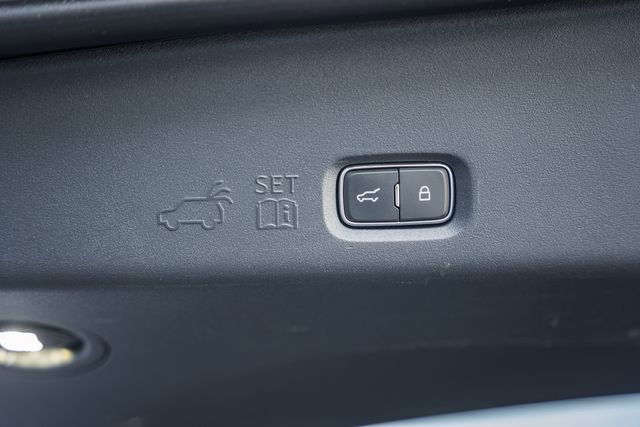 Used 2025 Ford Expedition Active image 18