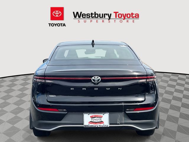 Certified 2023 Toyota Crown AWD/4WD image 7