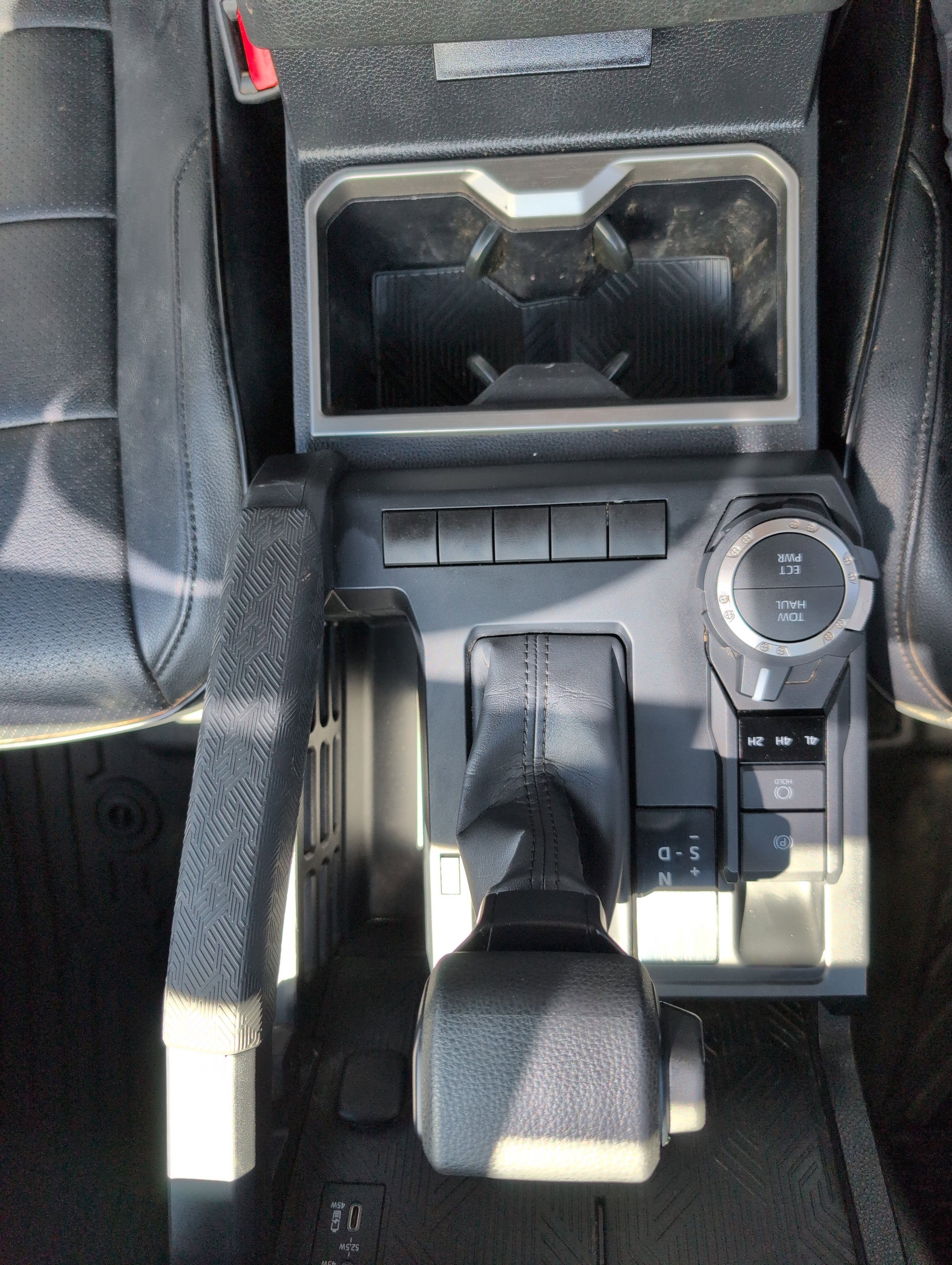 Used 2024 Toyota Tacoma SR5 AWD/4WD image 25